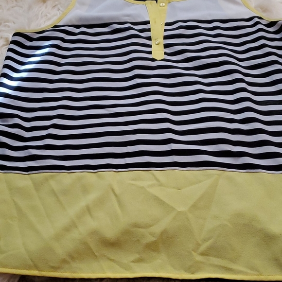 Top - Picture 4 of 4